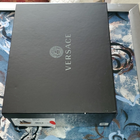 COPY - 2024 BRAND NEW VERSACE Trigreca Tessuti Black and Gold Sneakers SZ 42 - Picture 3 of 11